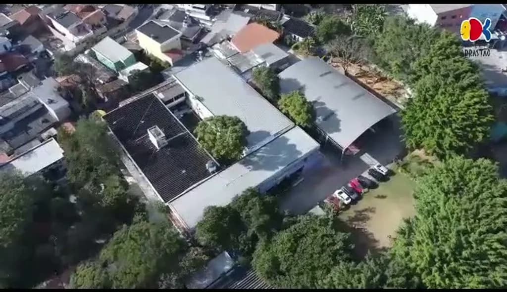 Vista aérea da sede do Projeto Arrastão, captada com drone
